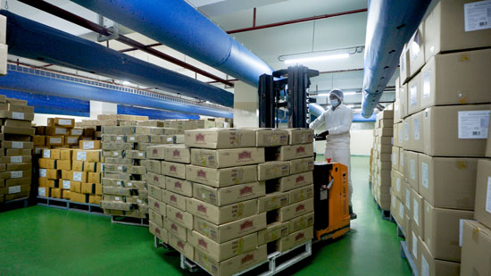 Chocolate shipping container